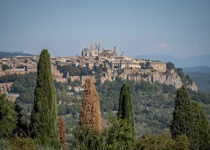 Poggio Delle Ginestre Bed & Breakfast